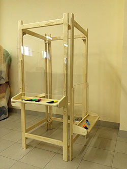 Мольберт прозрачный 4-х сторонний 150*110*110 см фото 1